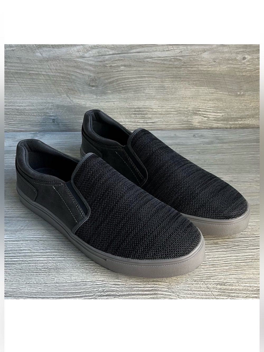 NWT mens Deer Stags Bryce slip on dark grey/black canvas sneakers size 13